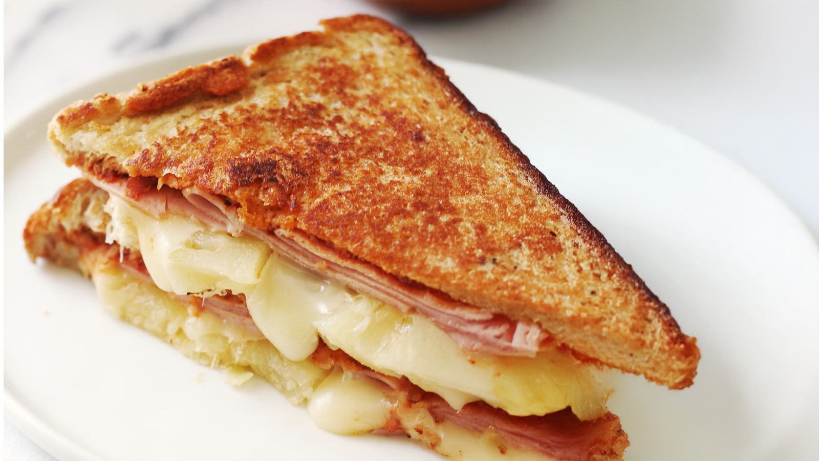 Tosti Hawaii uit de Airfryer